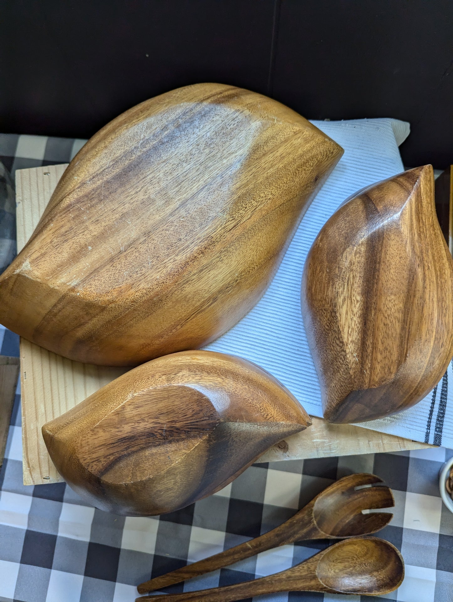 Salad Bowl with Serving Tools and Four Individual Serving Bowls