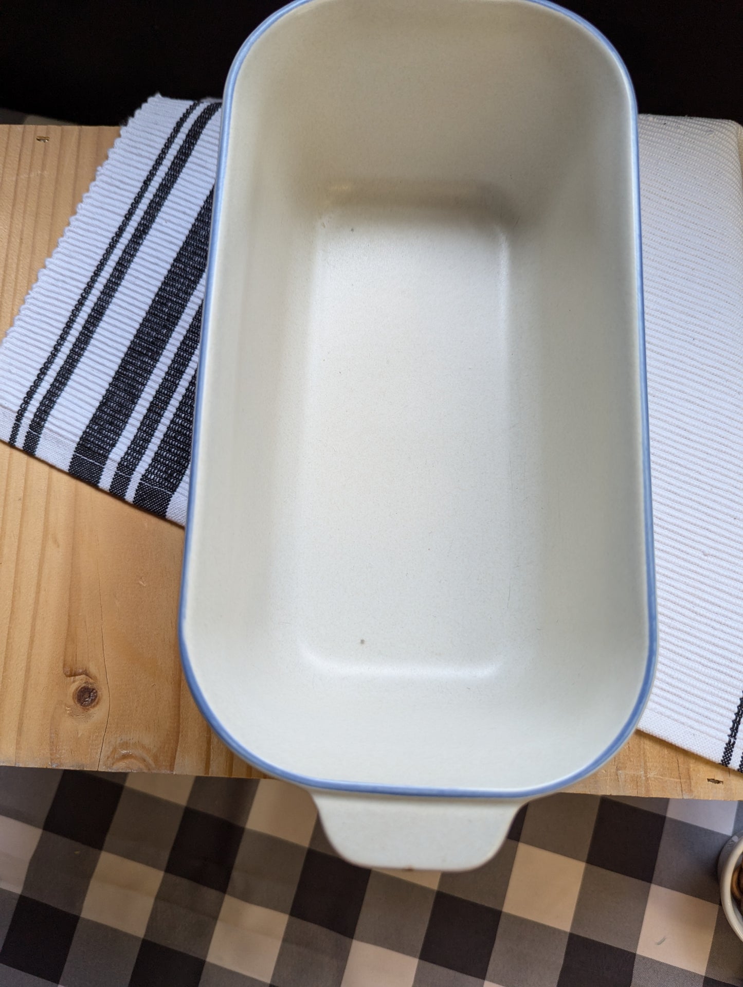 Pfaltzgraff Yorktowne Stoneware Loaf Dish