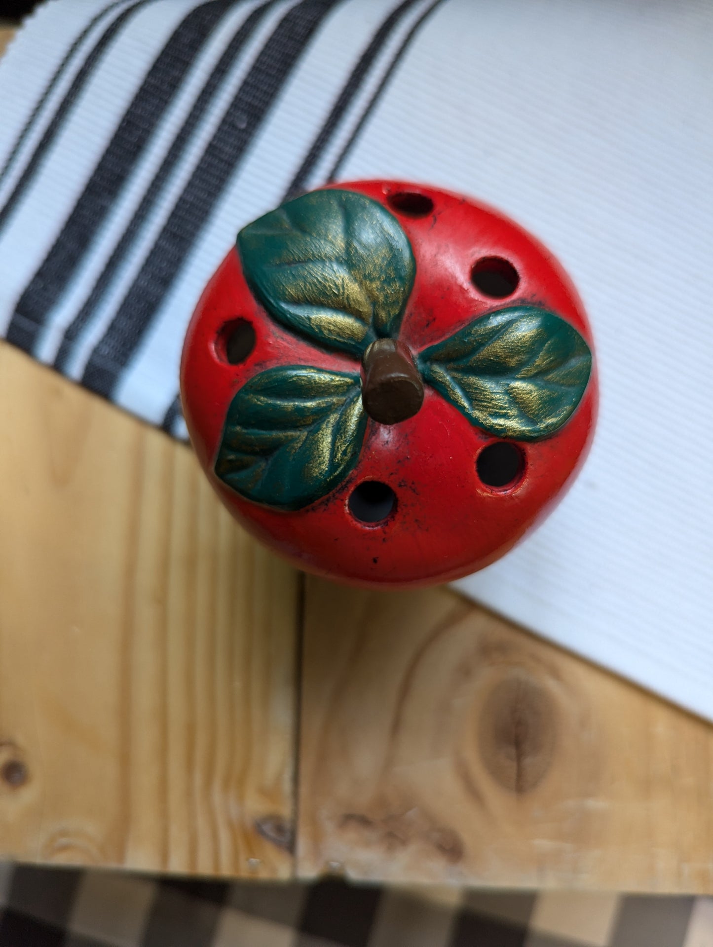 Apple Shaped Holder