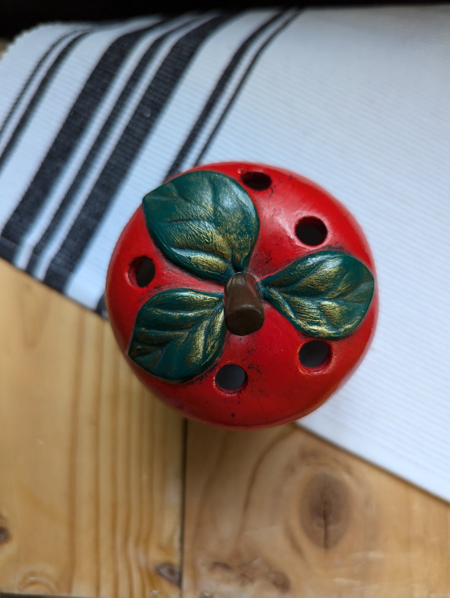 Apple Shaped Holder