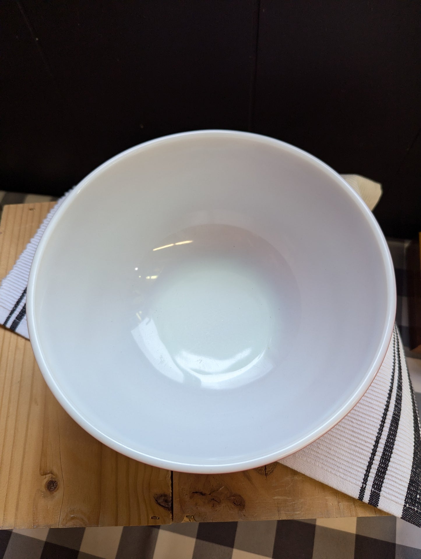 Pyrex 403 Mixing Bowl