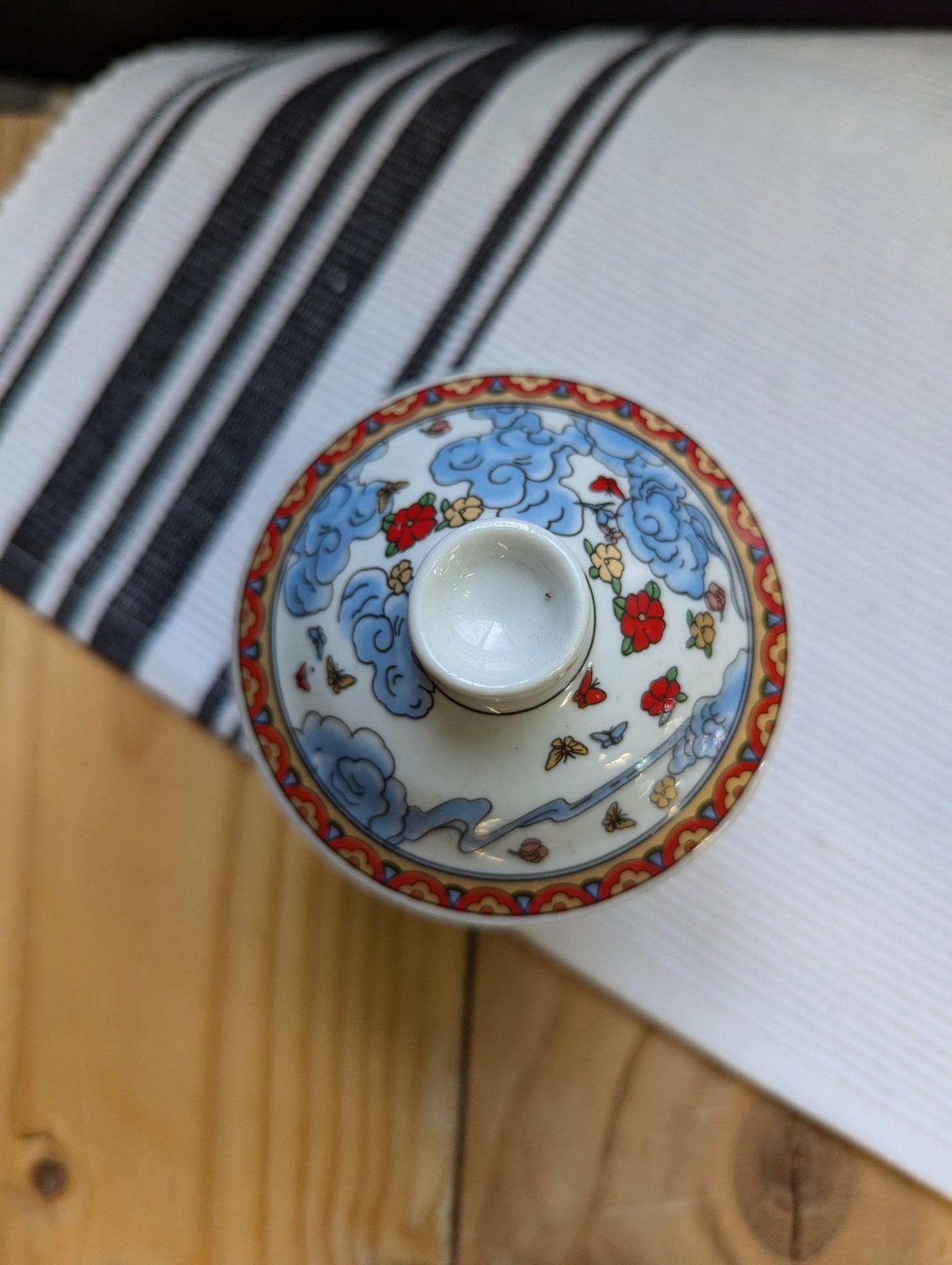 Red Ceramic Tea Diffuser with Lid