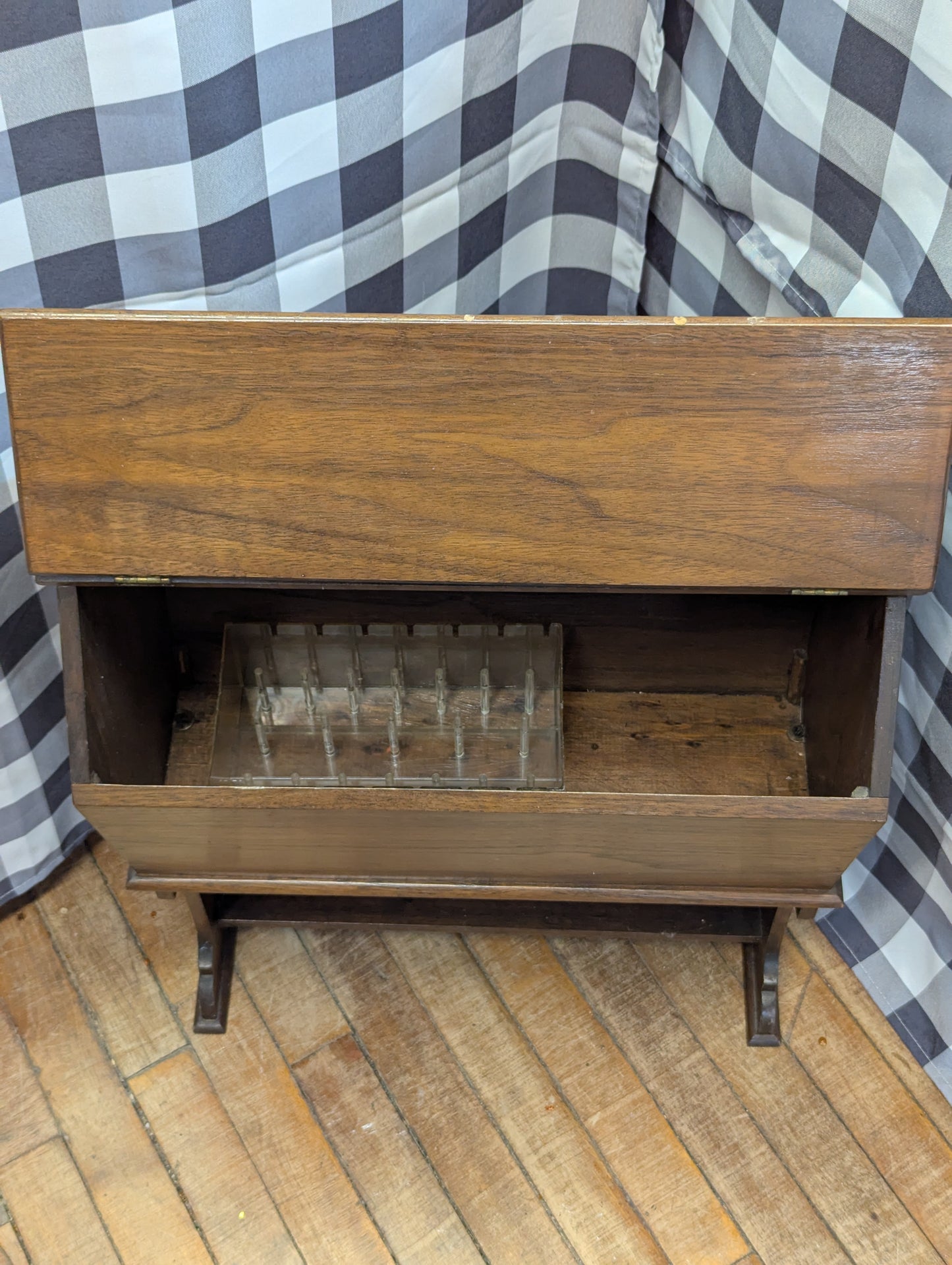 Standing Sewing Box