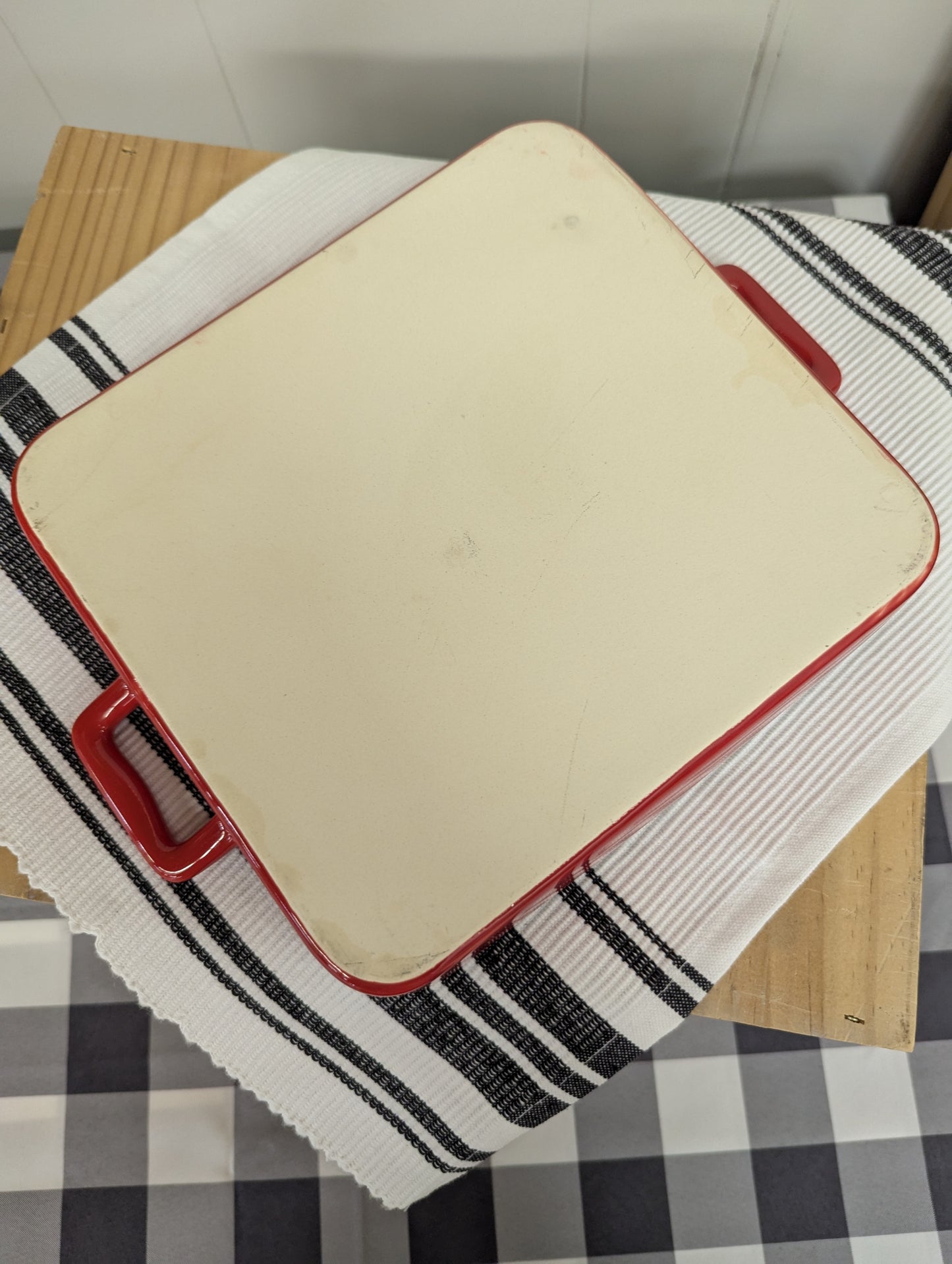 Red Shallow Casserole or Brownie Dish