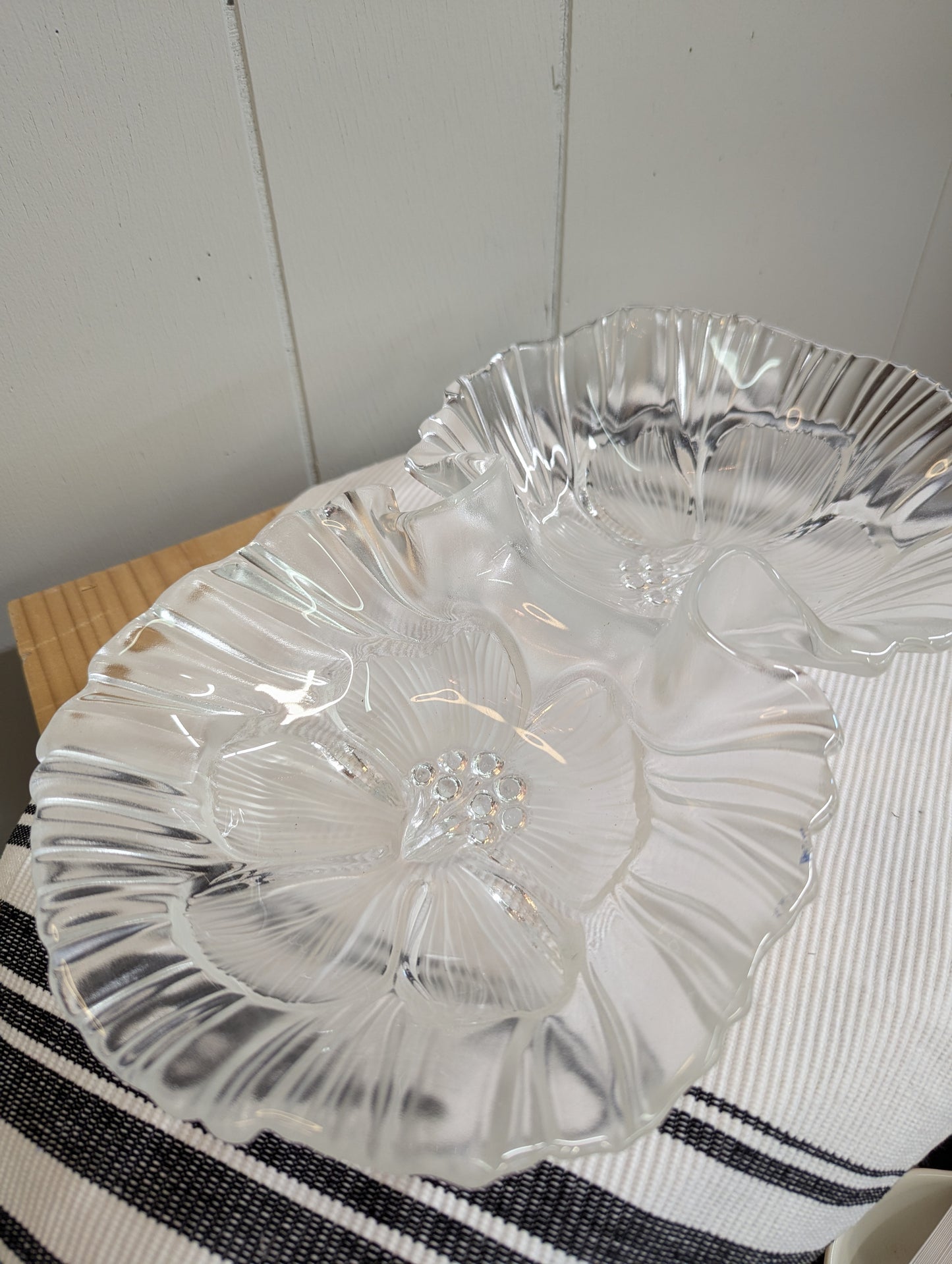 Mikasa Melted Hibiscus Glass Dish