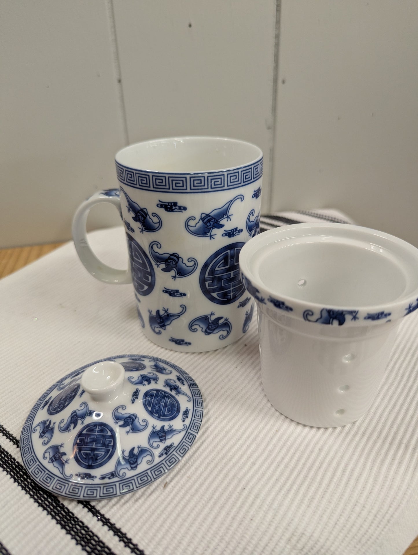 Complete Teacup Diffuser with Lid