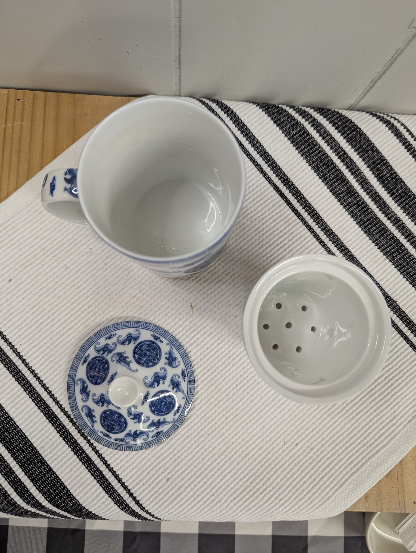 Complete Teacup Diffuser with Lid