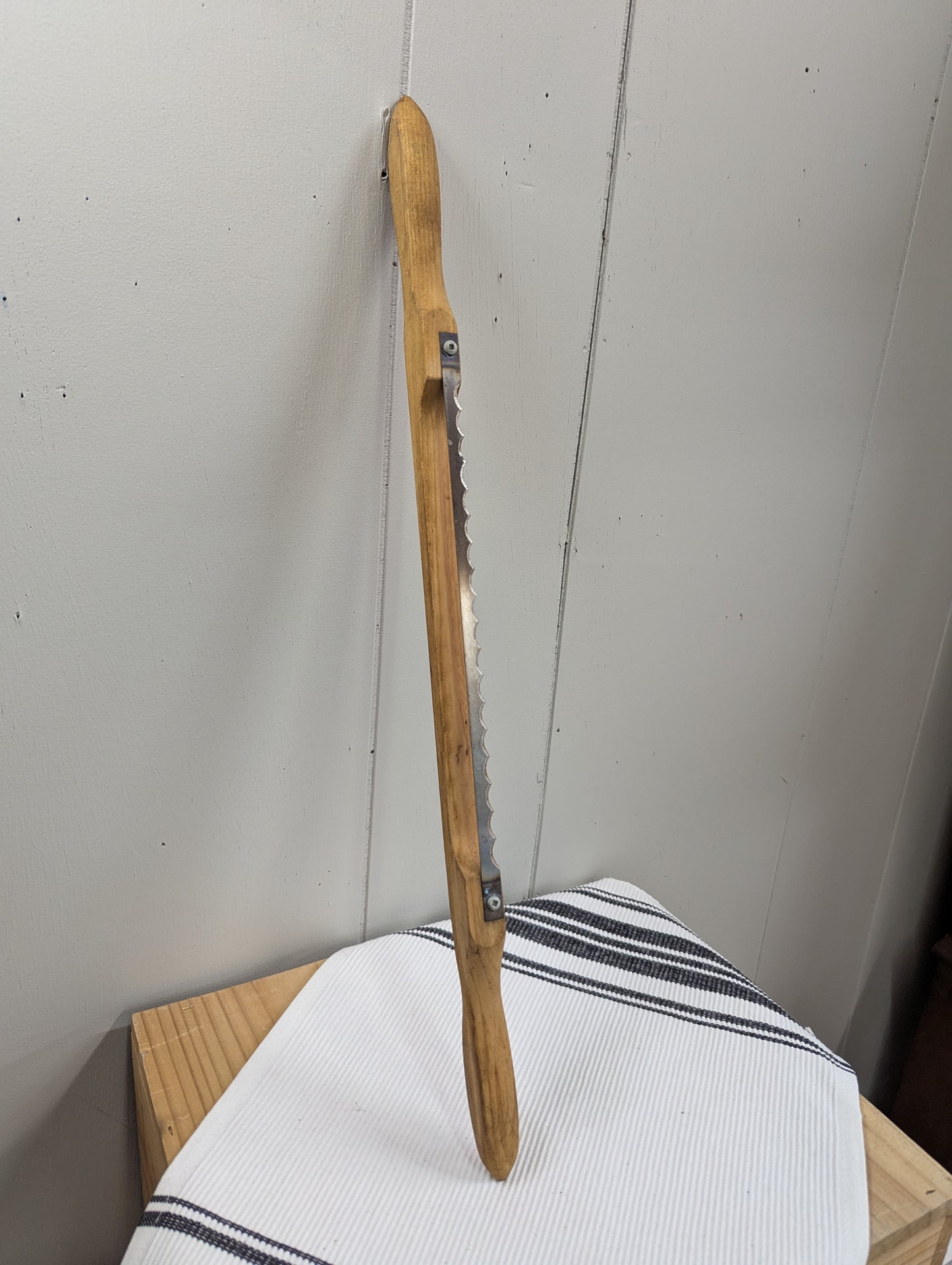 Fiddlebow Bread Knife