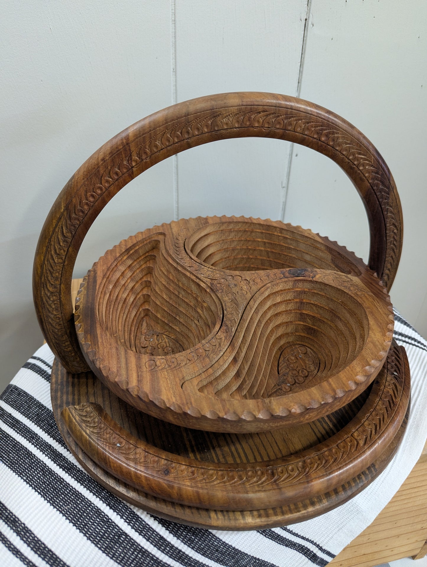 Hand Carved Folding Basket/Trivet