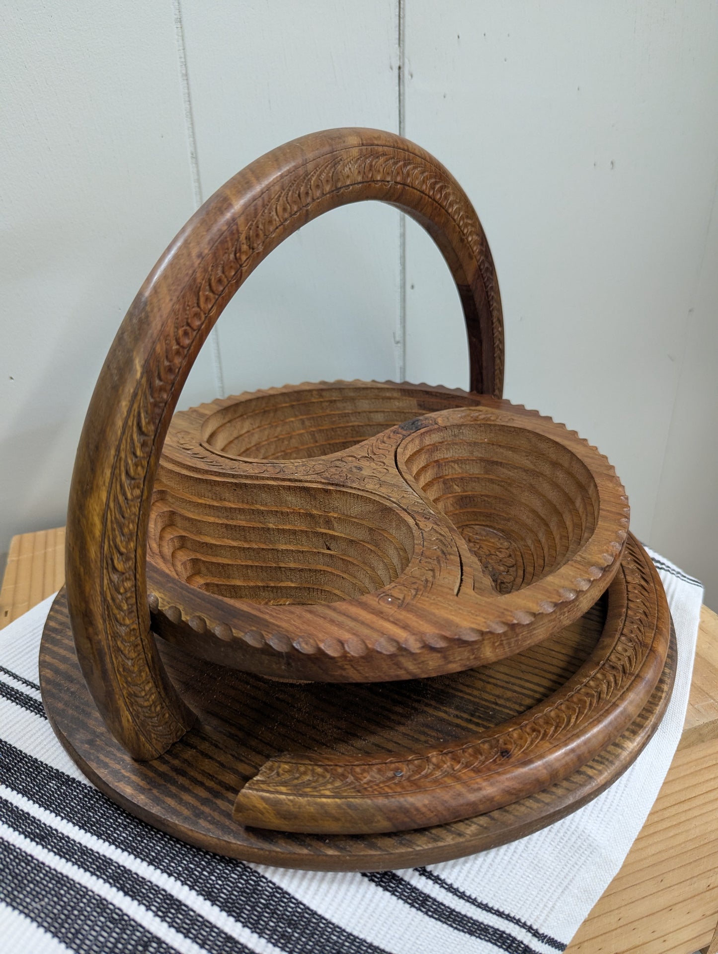 Hand Carved Folding Basket/Trivet