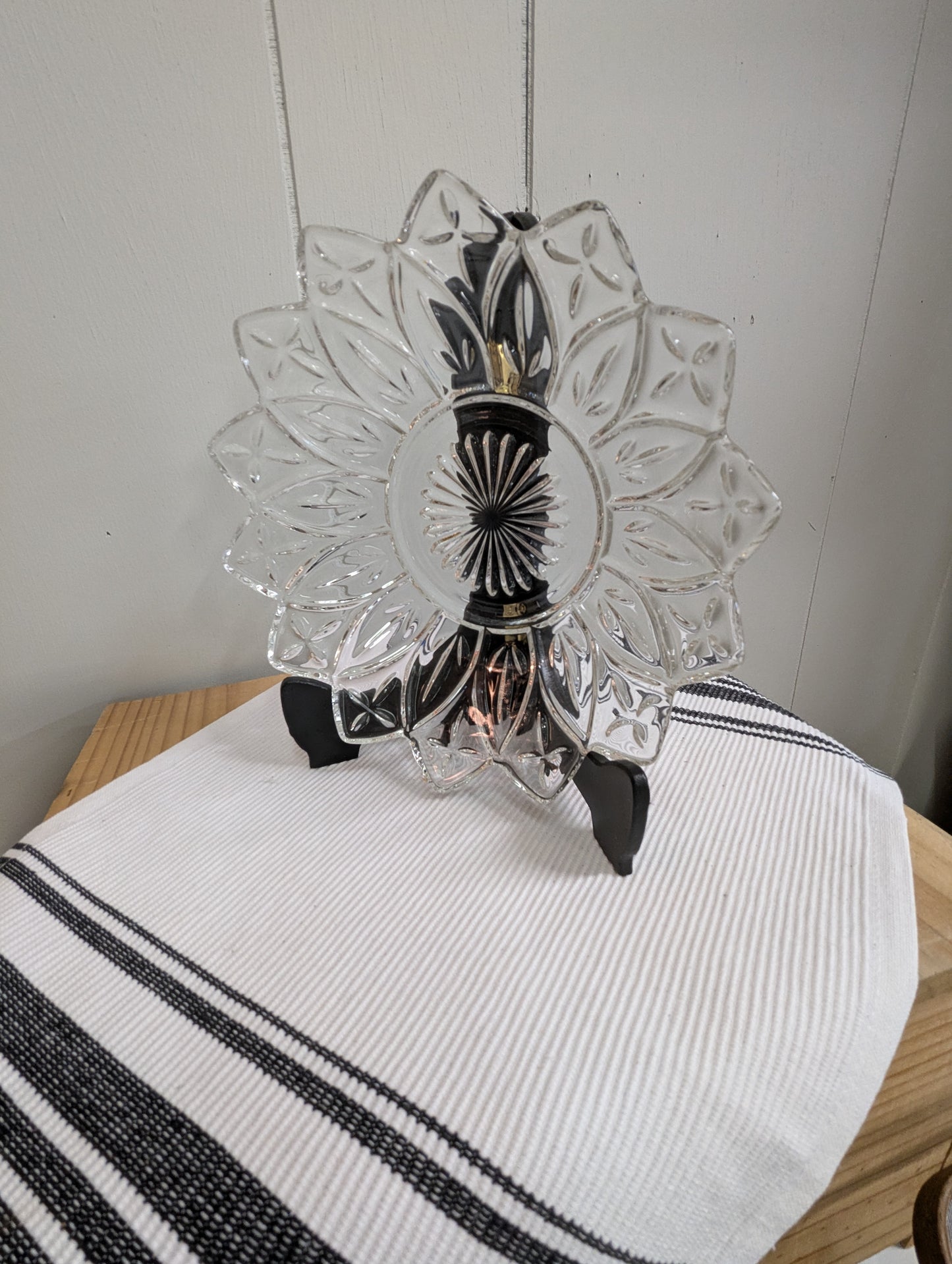 Federal Glass Petal Patterned Glass Bowl