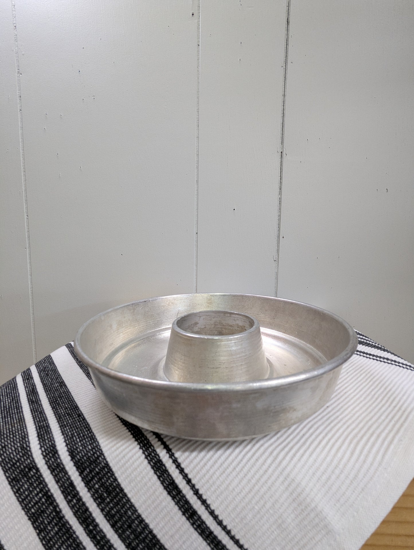 Aluminum Bundt Pan