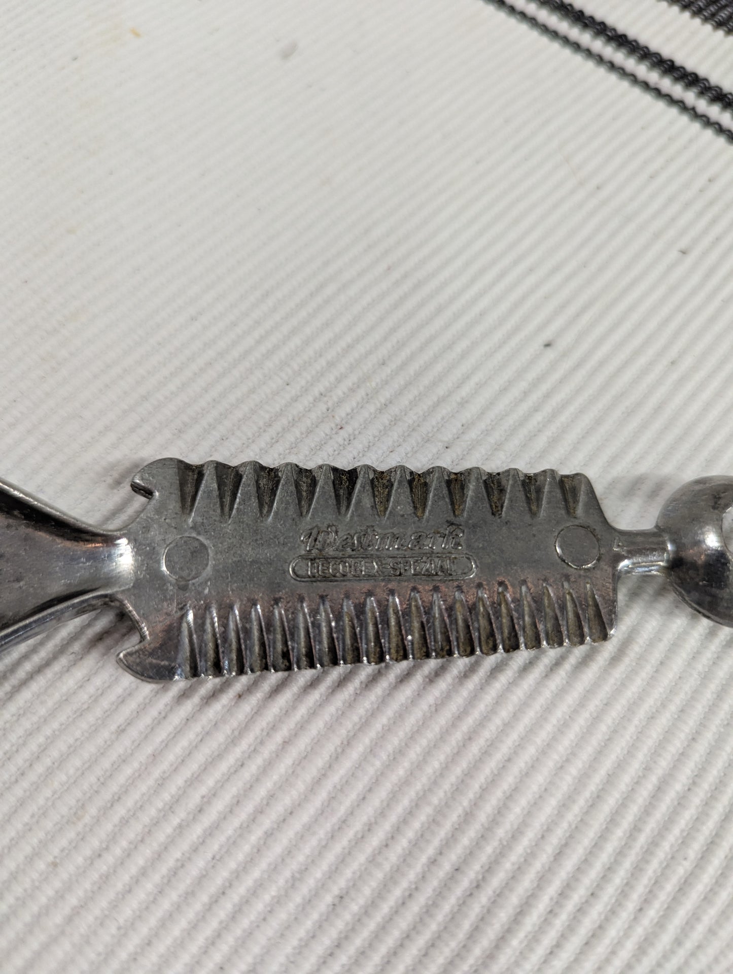 Westmark Garnish Tool