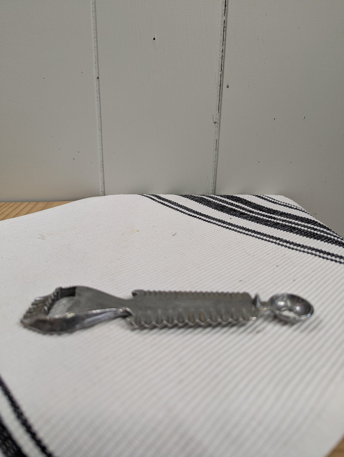 Westmark Garnish Tool