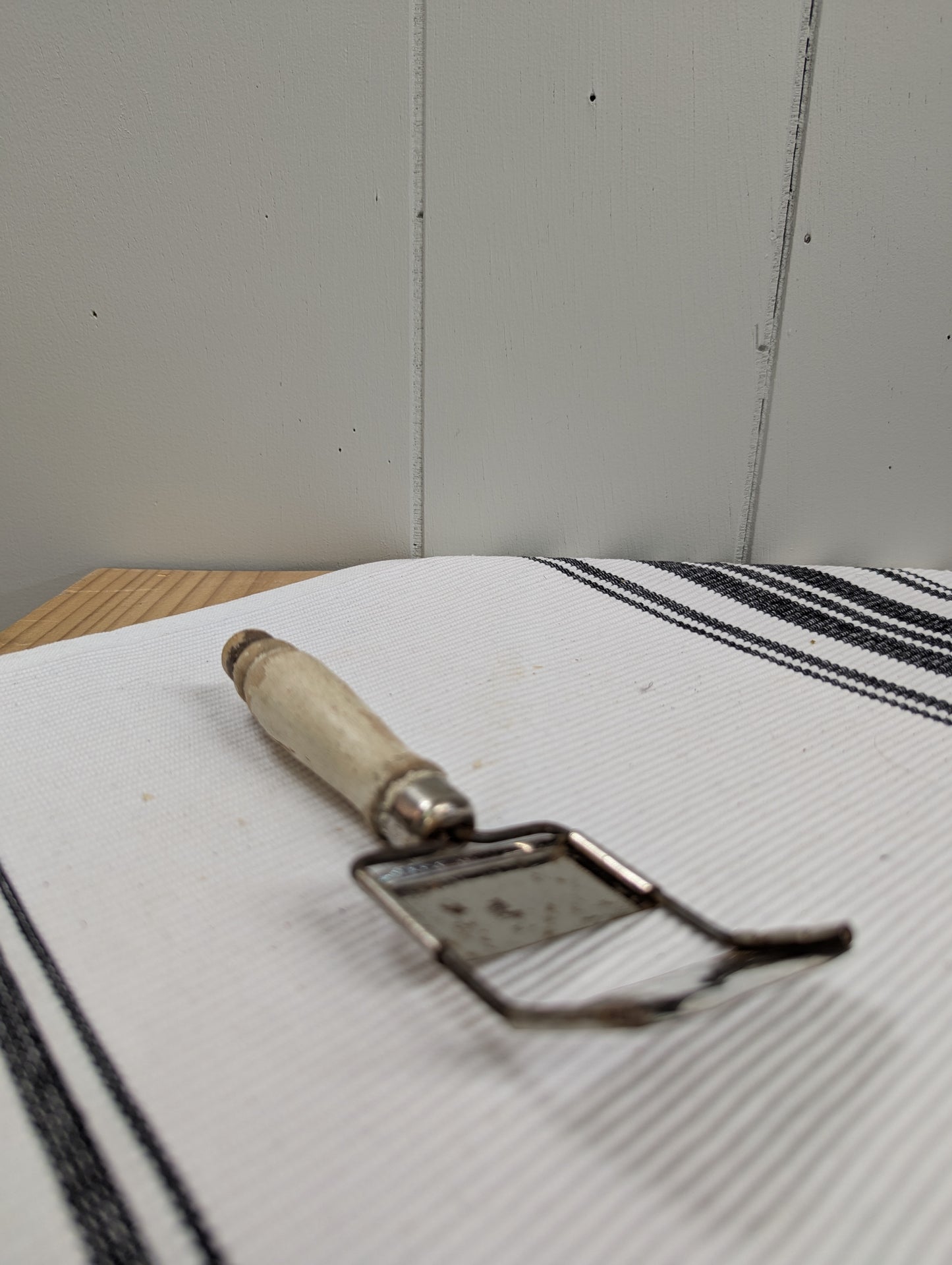The Dandy Cheese Shaver