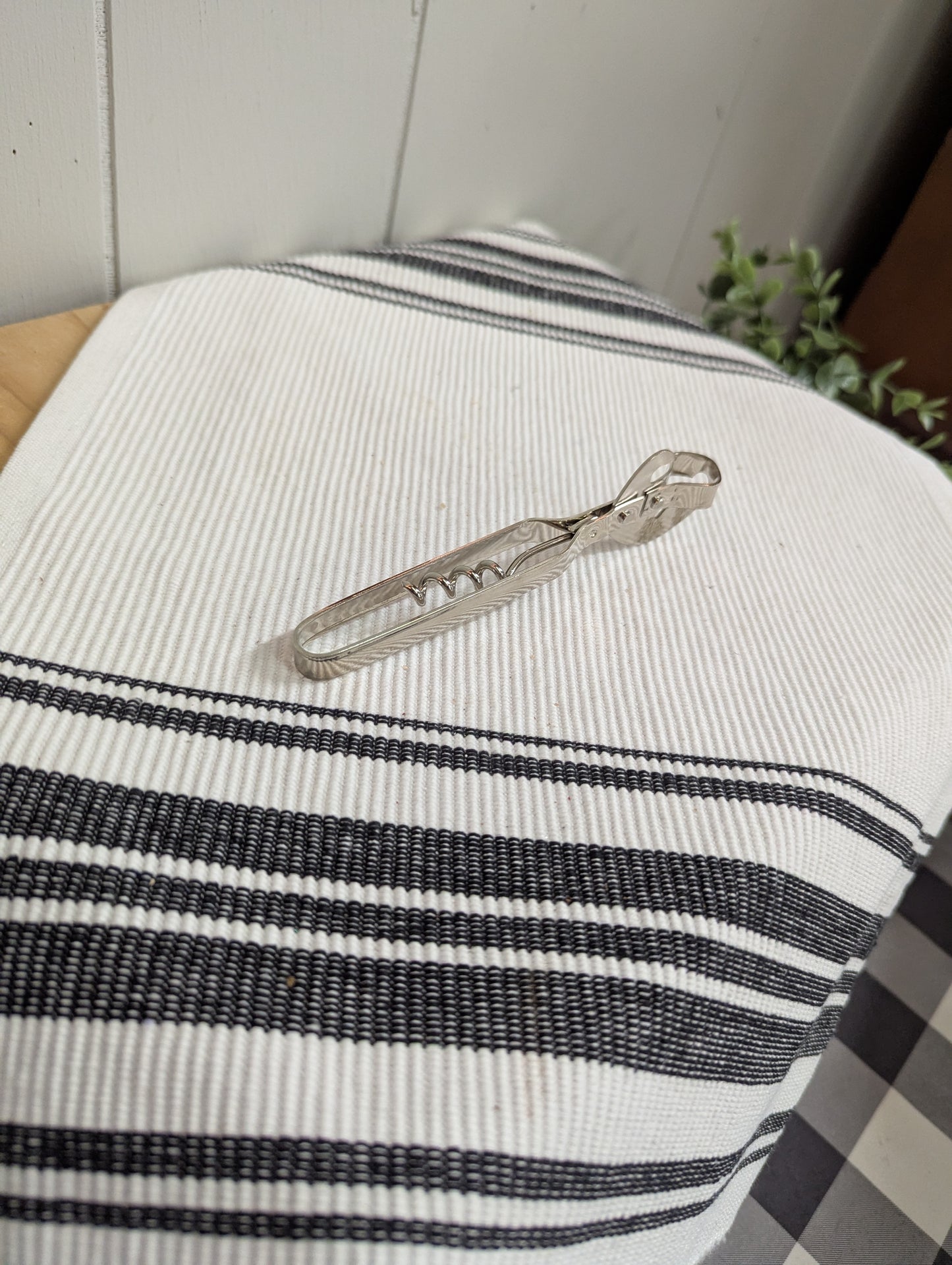 Can Opener/ Bar Tool