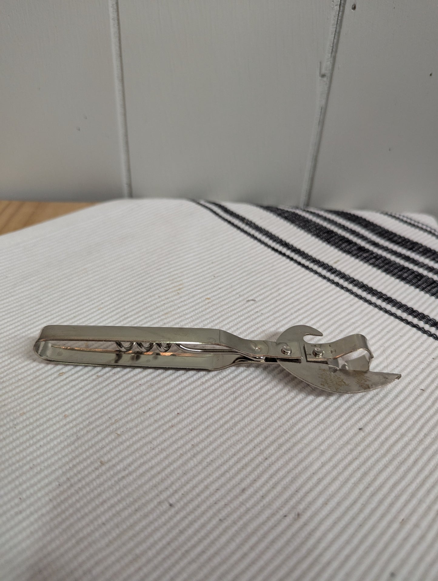Can Opener/ Bar Tool