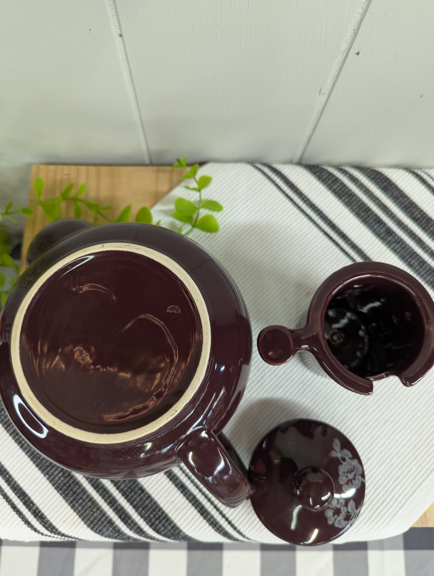 Dark Purple Teapot with Ceramic Strainer