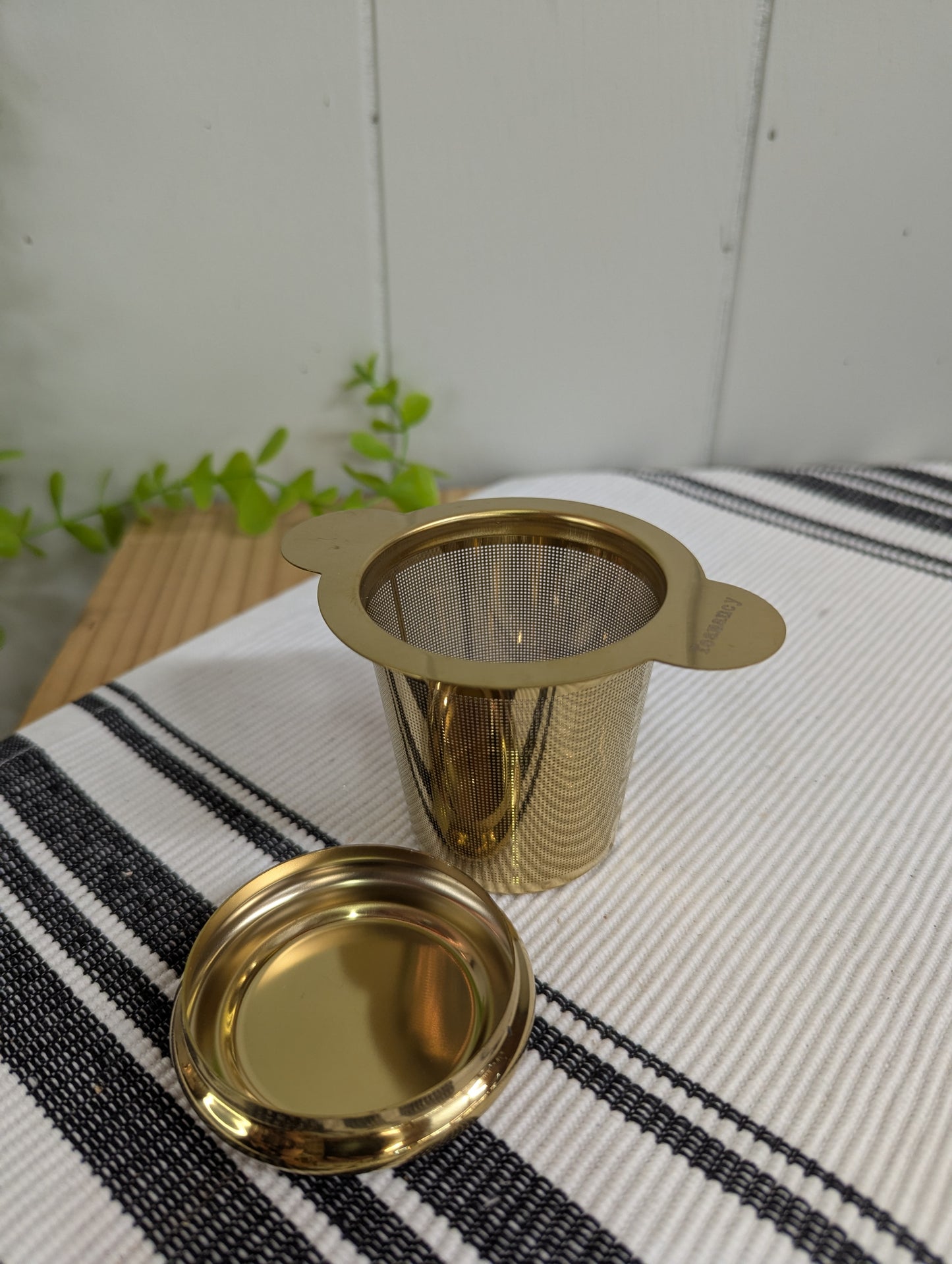 Tea Steeper / Infuser: Steeper and lid only