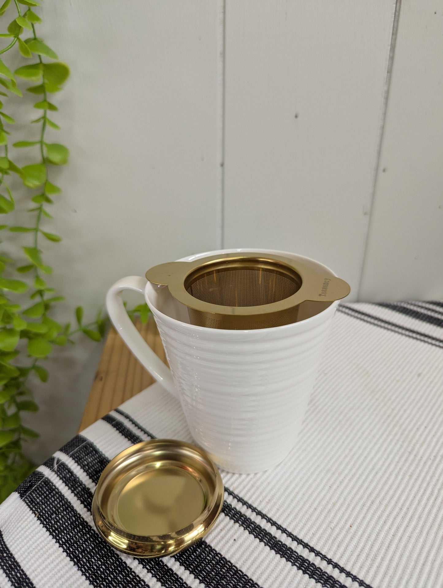 Tea Steeper / Infuser: Steeper and lid only