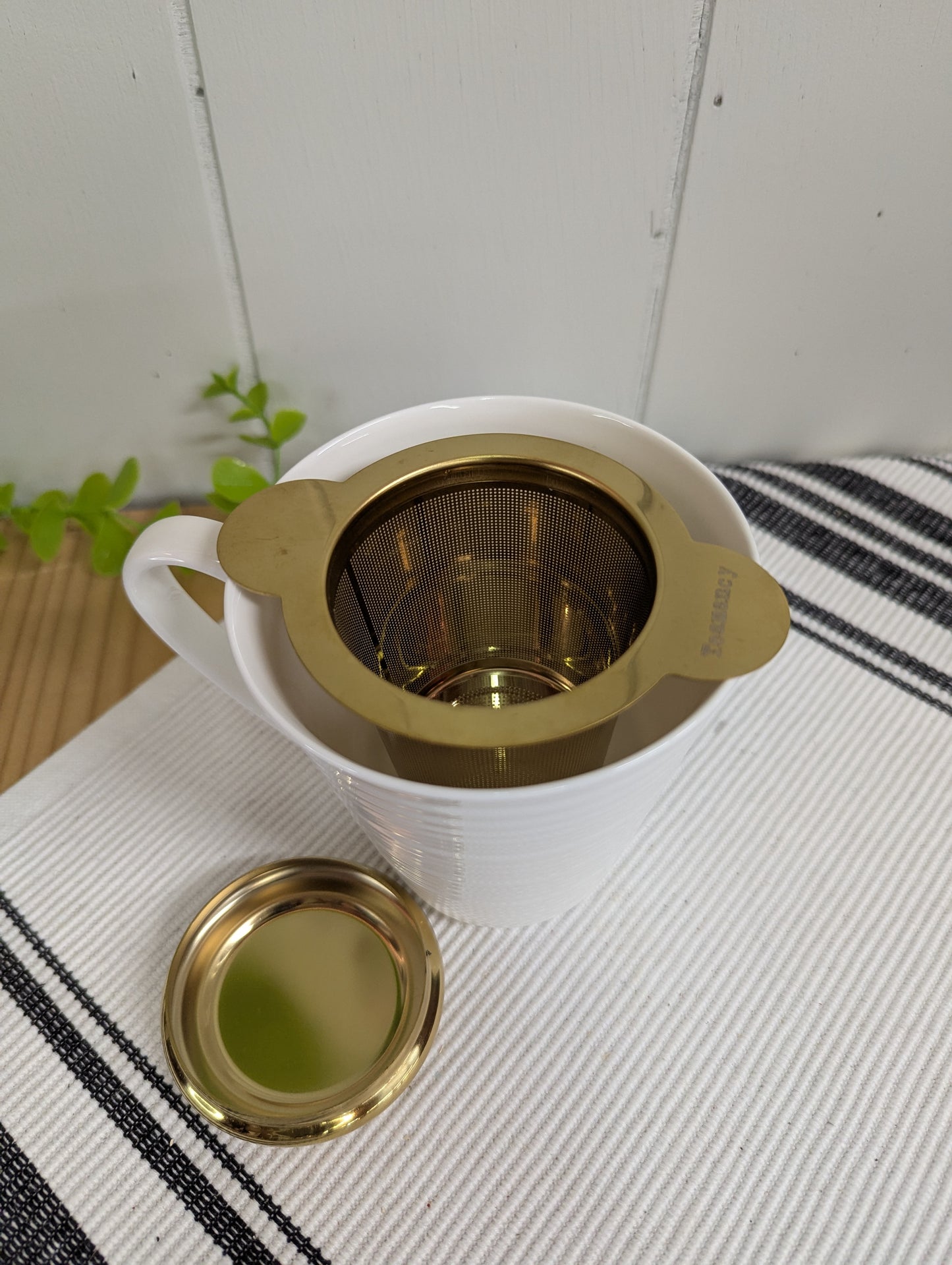 Tea Steeper / Infuser: Steeper and lid only