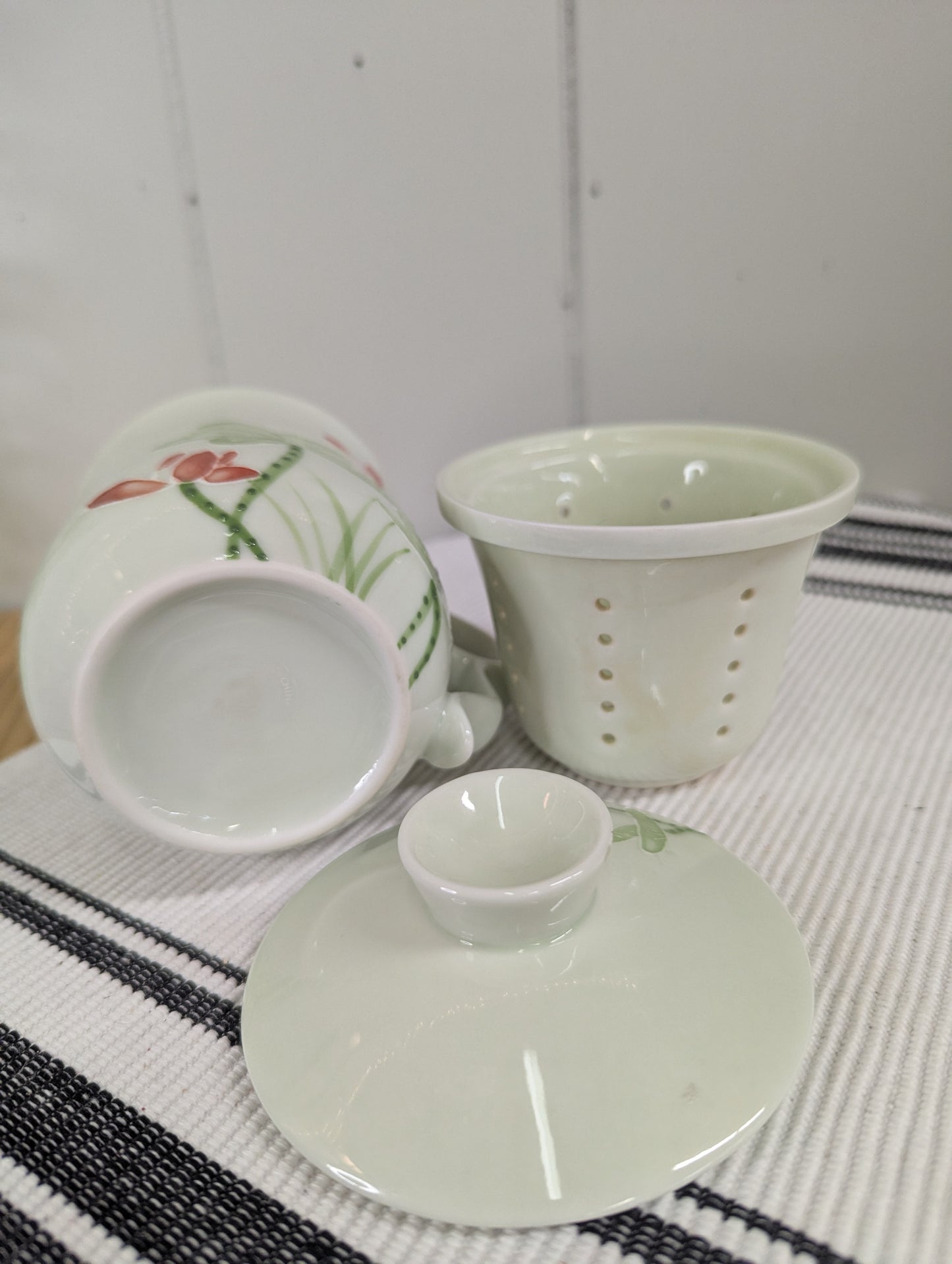 Teavana Ceramic Cup Strainer and Lid