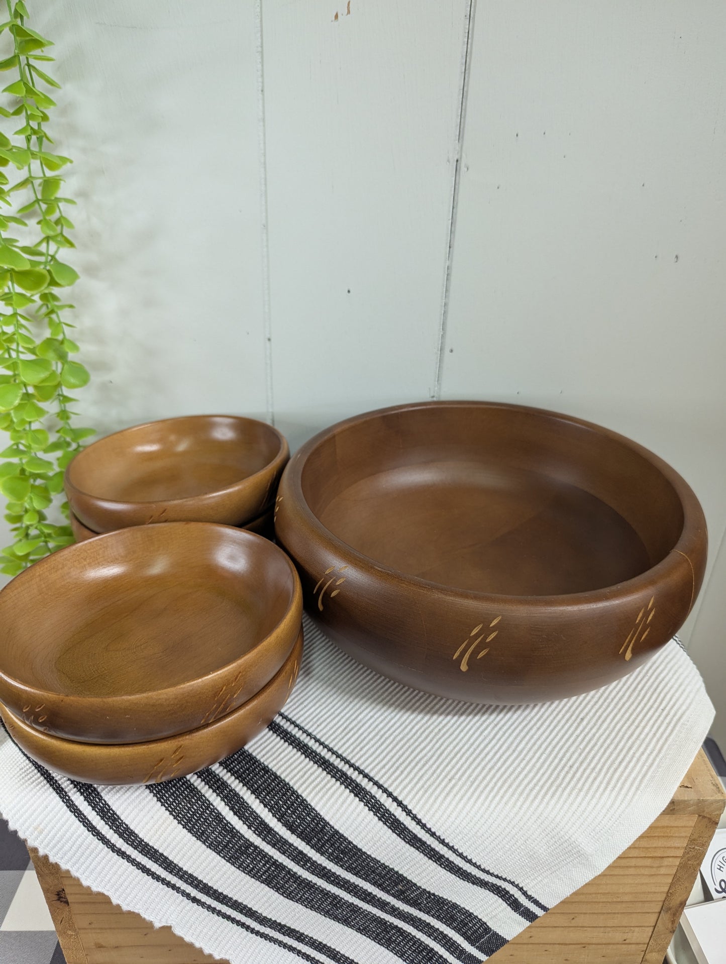 Baribocraft Salad Bowl and 4 Serving Bowls
