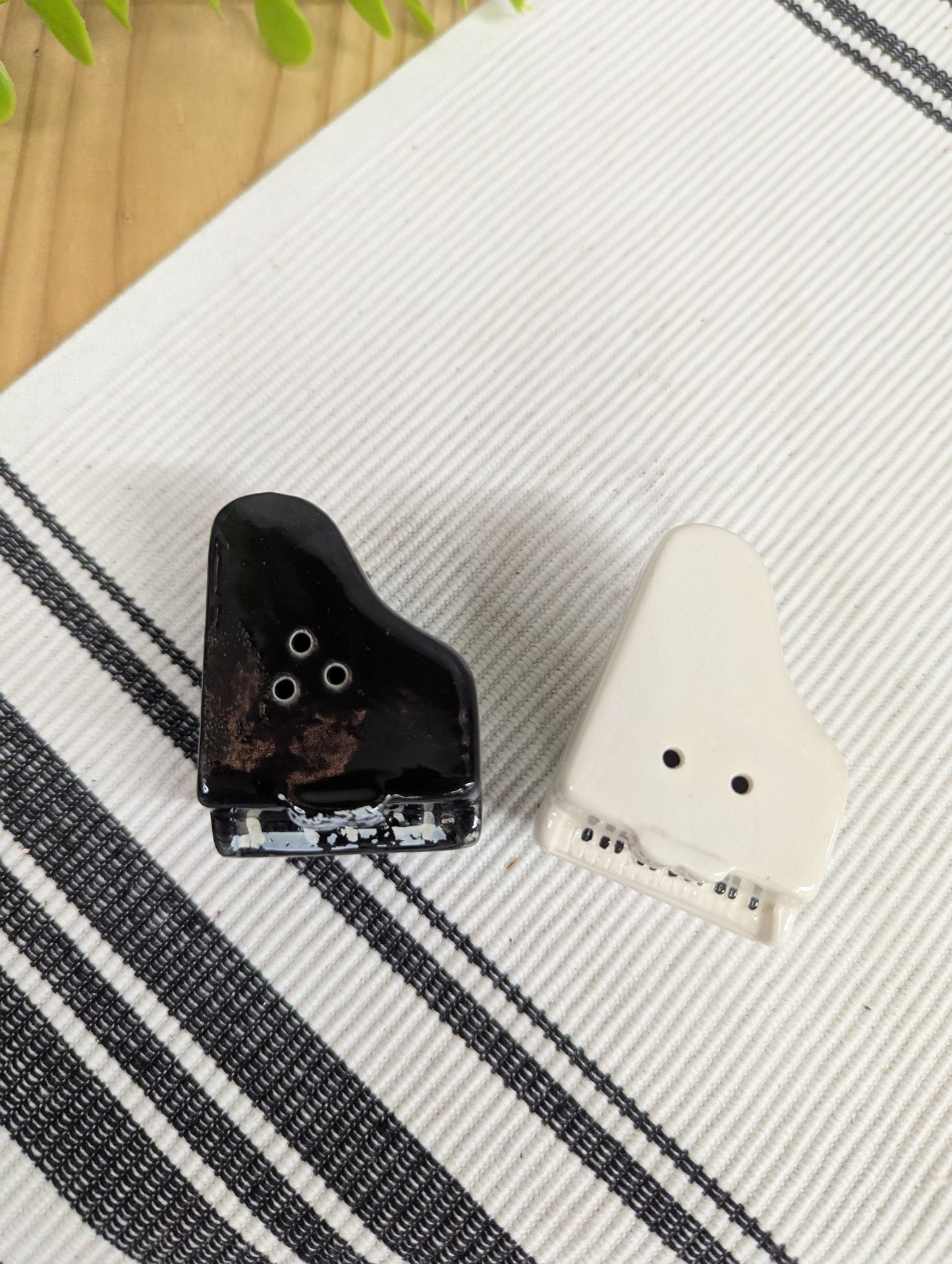 Grand Piano Black and White Salt and Pepper Shakers