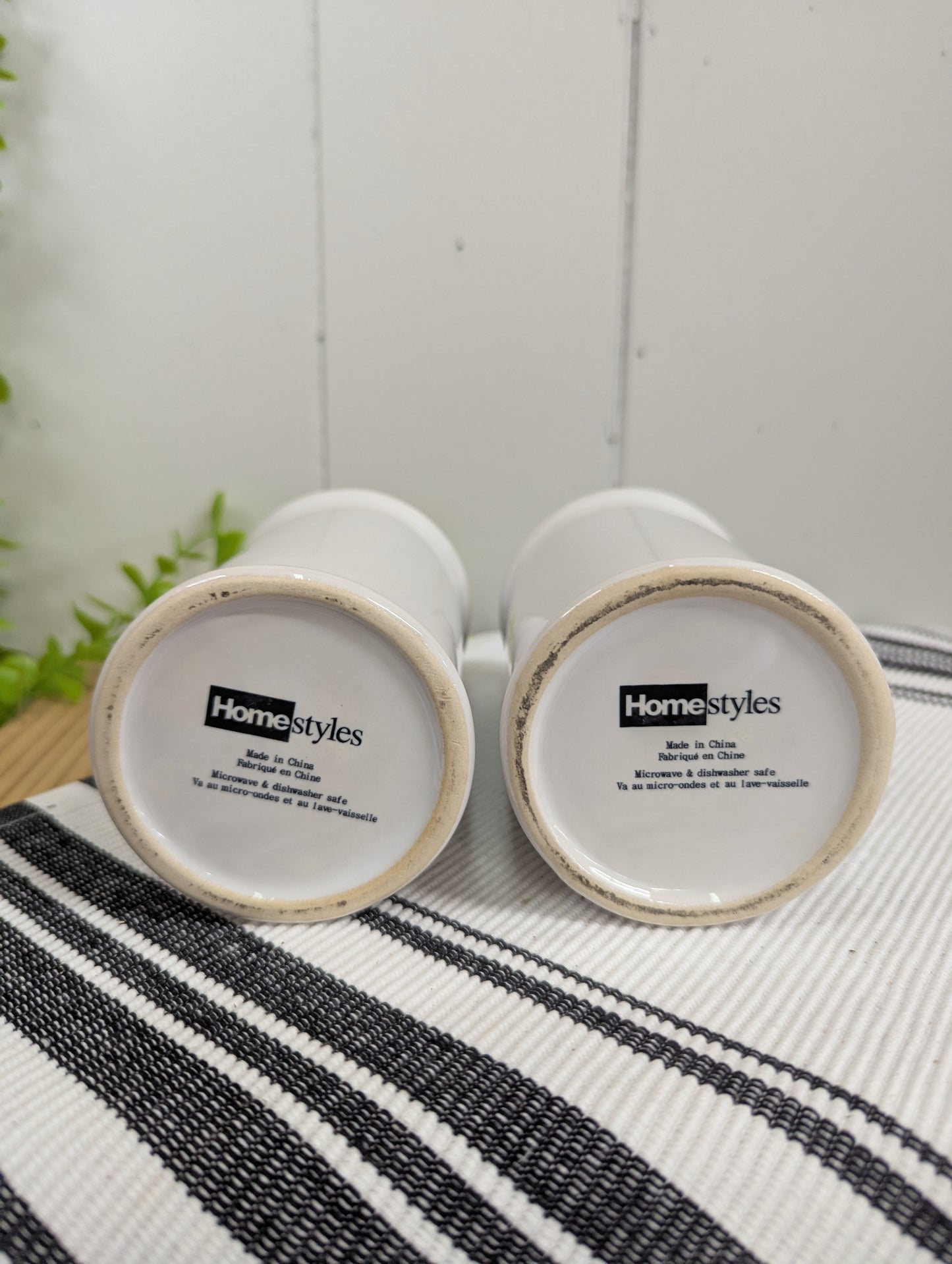 Homestyles White Pillar Salt and Pepper Shakers