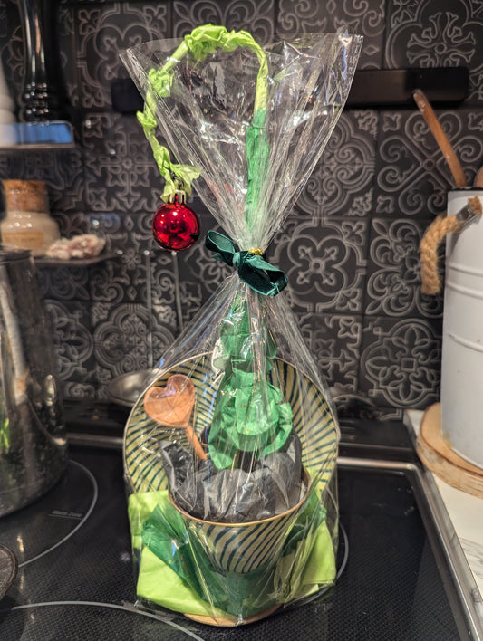 Gingerbread Rooibos Teacup Gift with Hand Carved Tea Spoon