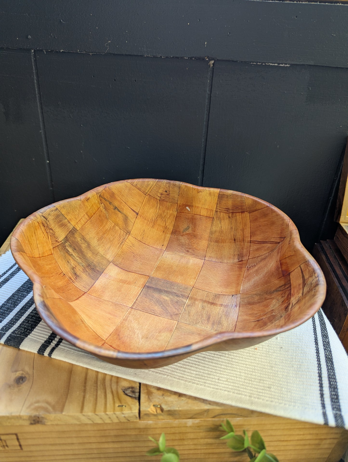 Clover Shaped Parquet Salad Bowl