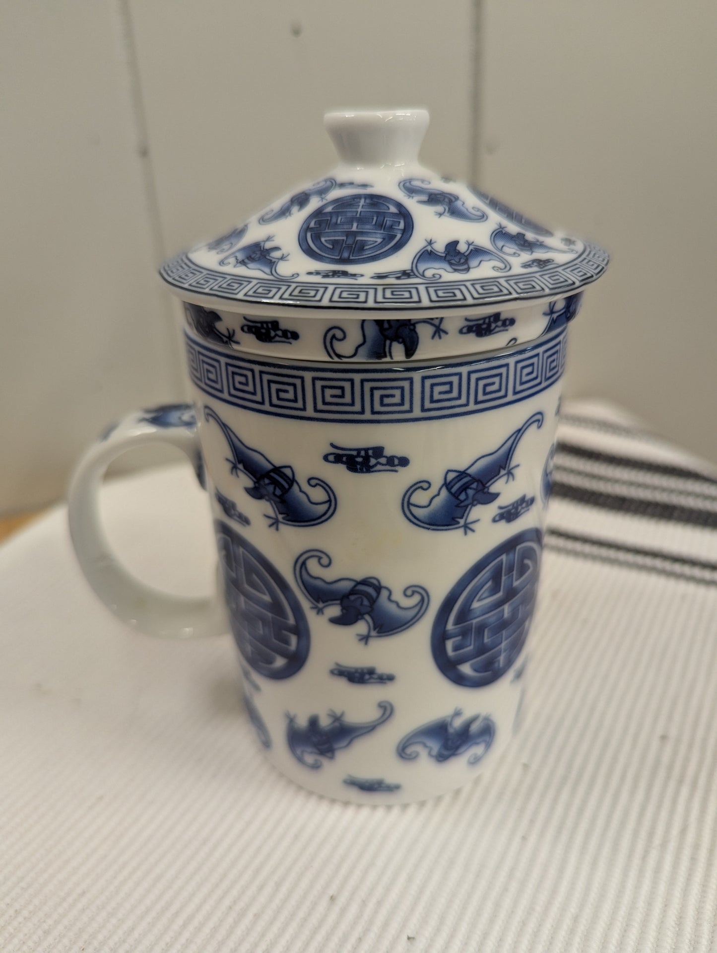 Complete Teacup Diffuser with Lid