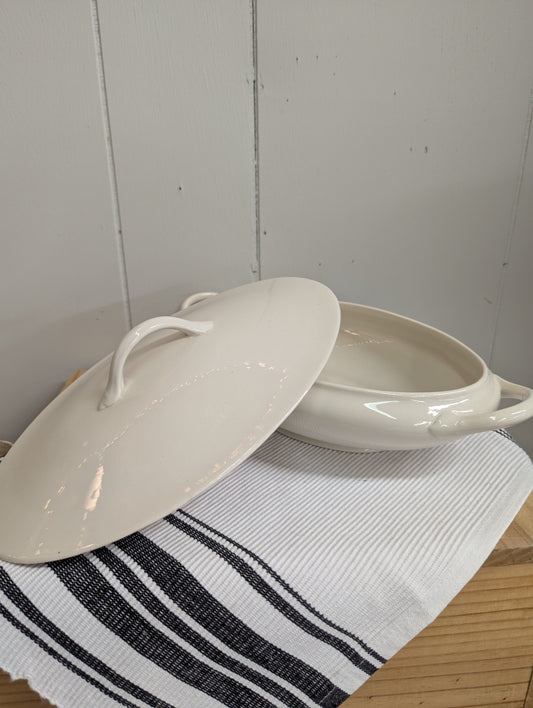 Lidded Casserole Dish
