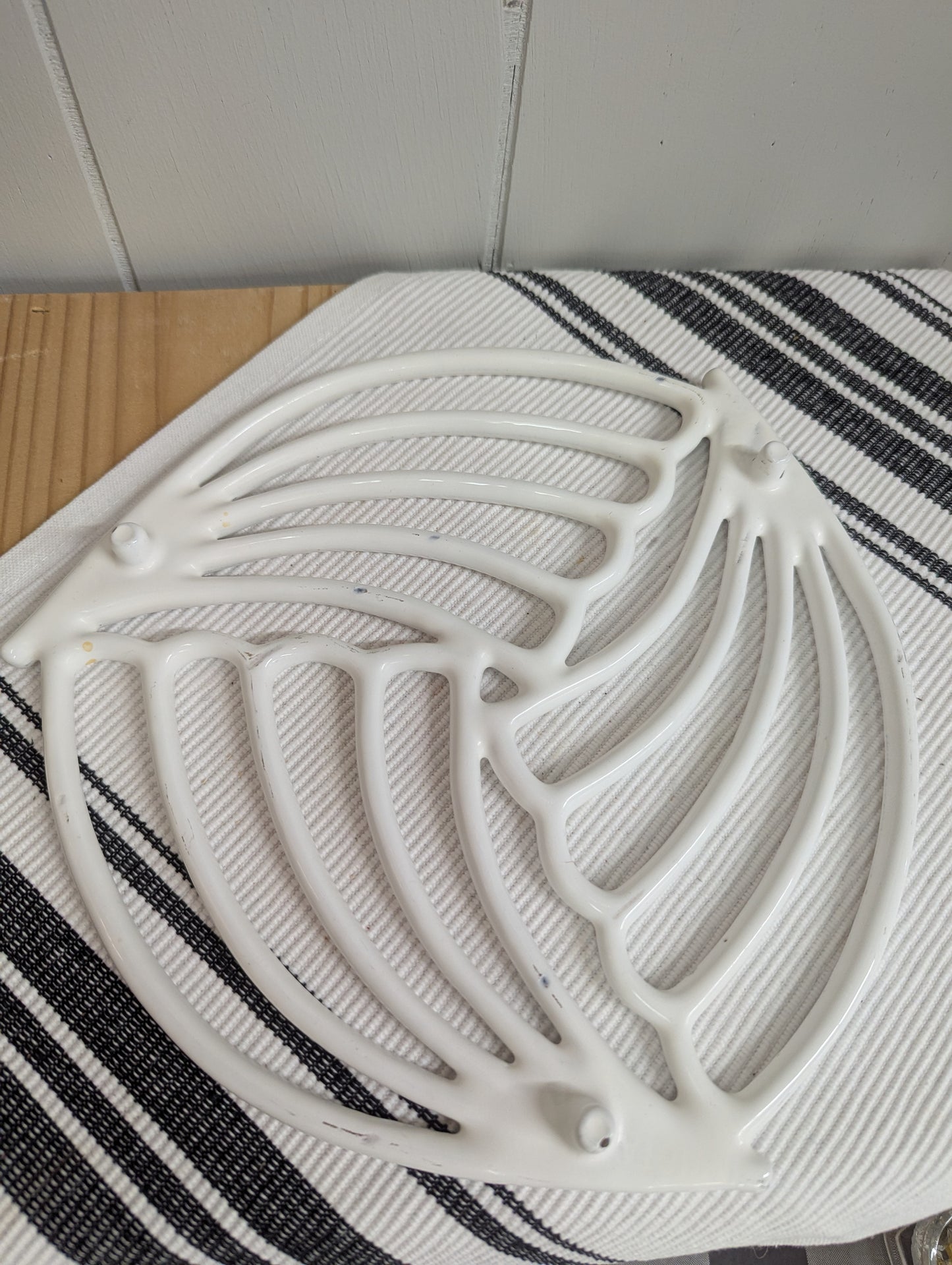 Coated Enamel Cast Iron Trivet