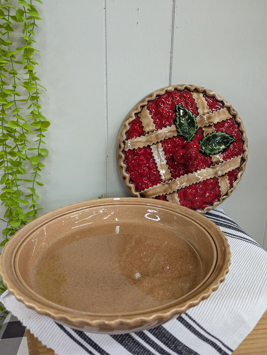 Cherry Pie Baking Dish and Keeper