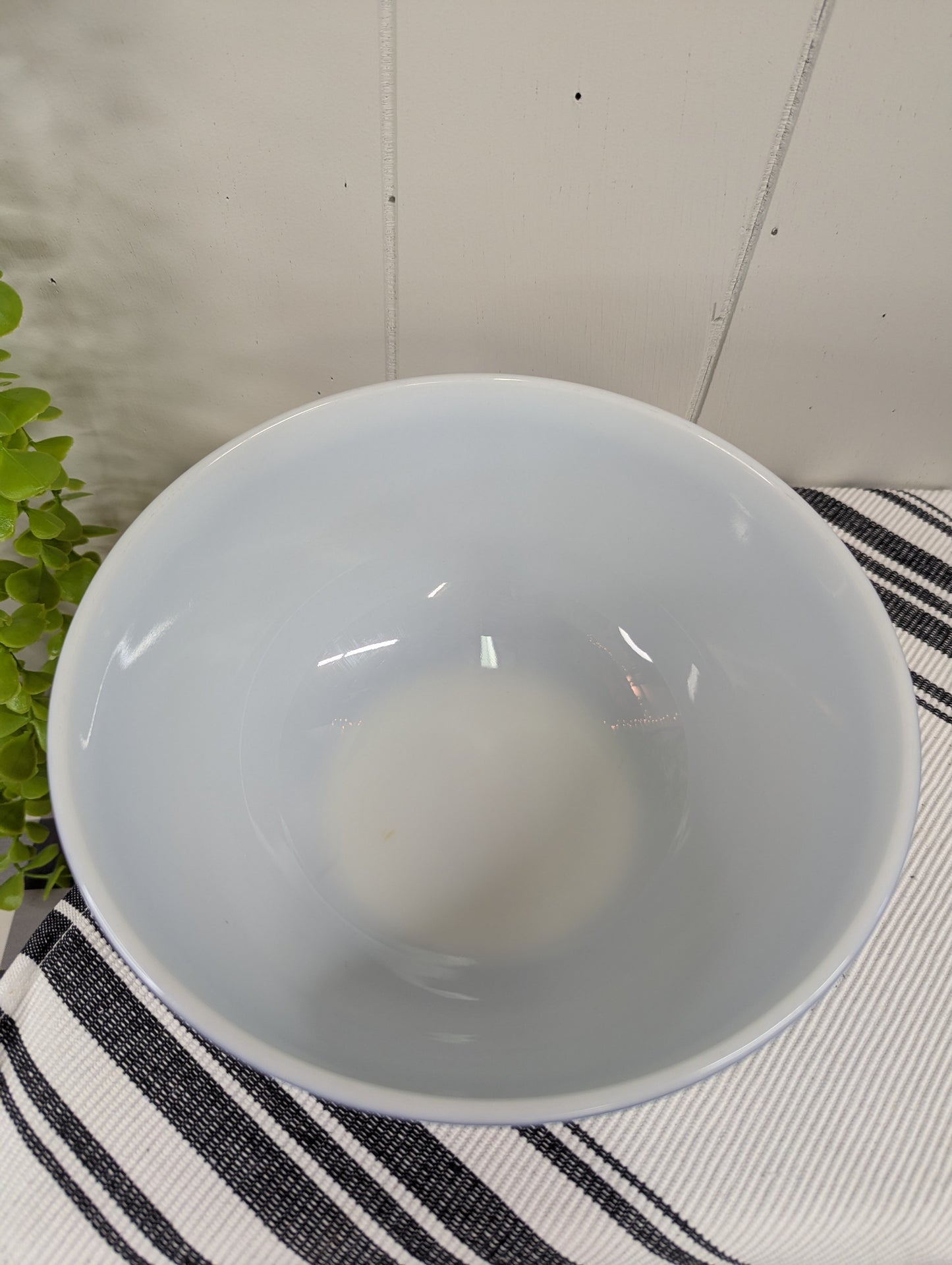 Colonial Mist Pyrex Bowl #403