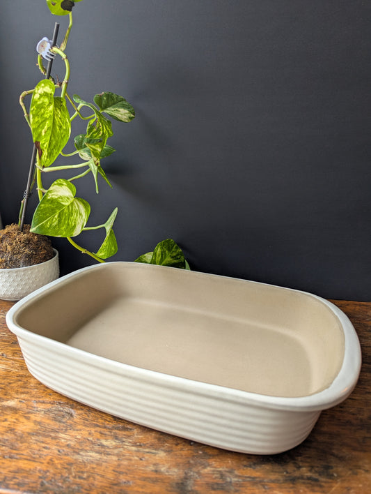 Pampered Chef Family Heritage Stoneware Rectangular Baker with Manual
